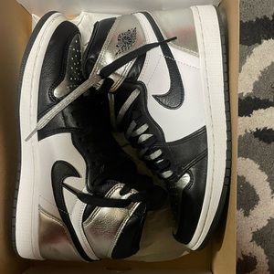 Silver Toe Women’s Jordan 1